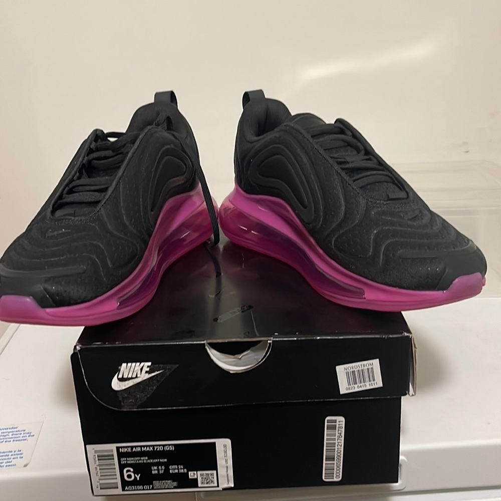 Nike Air Max 720